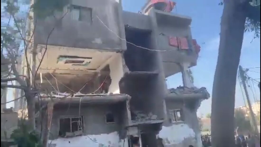 Prédio ao lado de casa de brasileiro é bombardeado na Faixa de Gaza