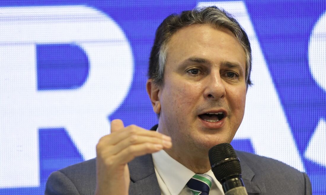 Camilo Santana, ministro da Educação