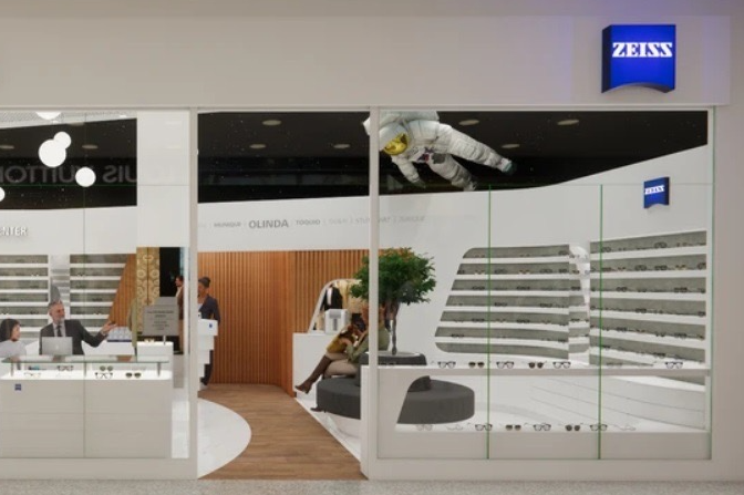 Layout da nova loja é assinado pelo escritório de arquitetura e design alemão Labor Weltenbau 