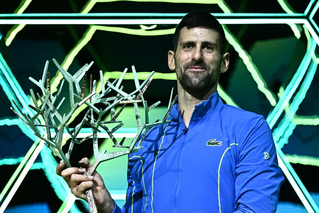 Djokovic conquista mais um Masters 1000 de Paris