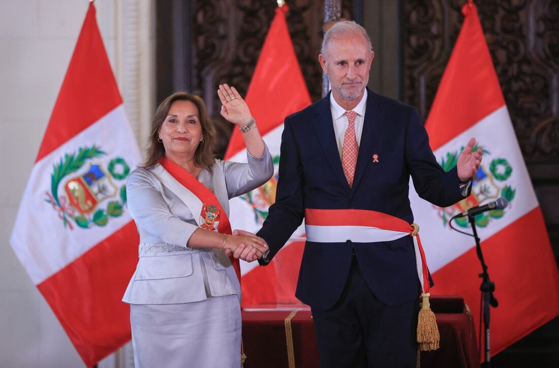 Peru nomeia novo chanceler após polêmica por reunião frustrada entre Boluarte e Biden