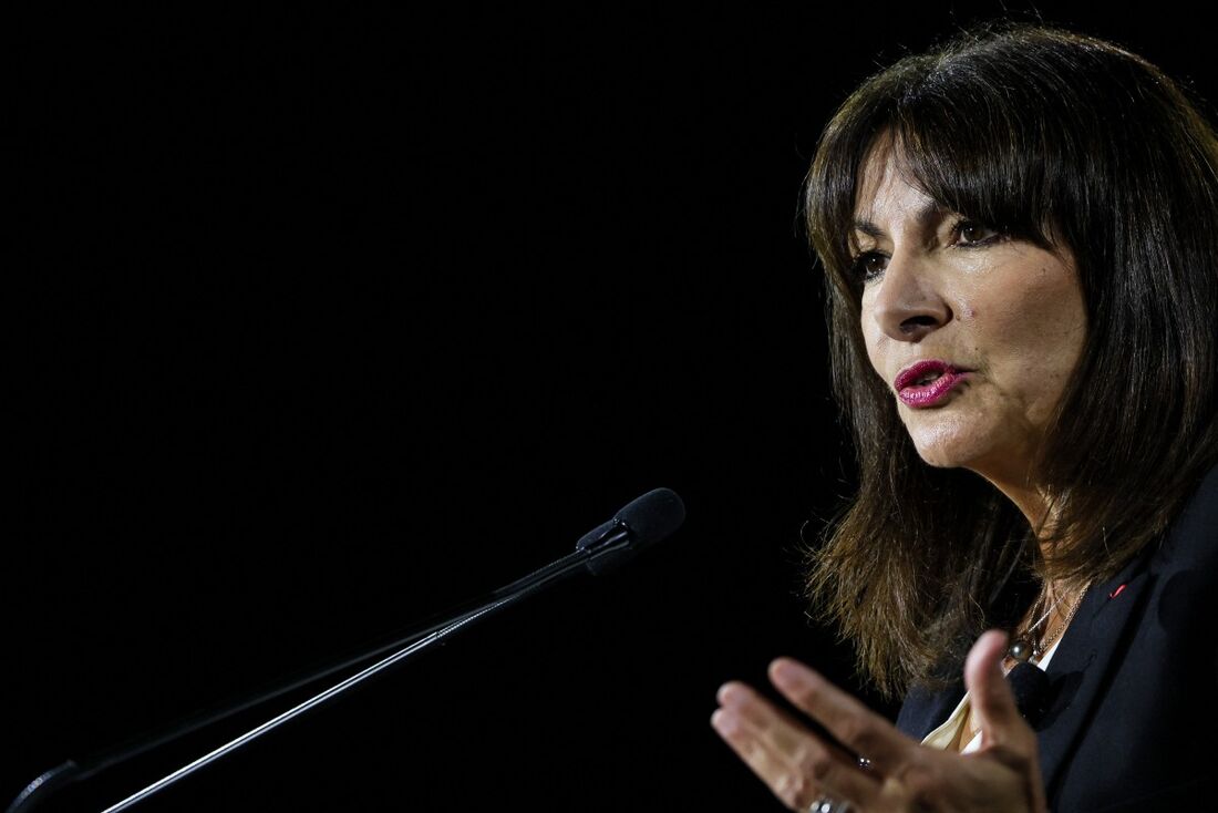 Prefeita de Paris, a socialista Anne Hidalgo