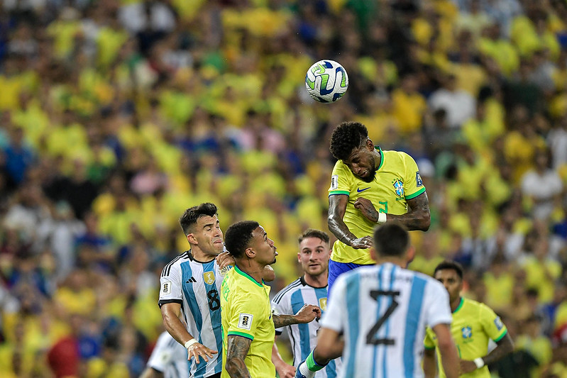 Lance de Brasil 0x1 Argentina