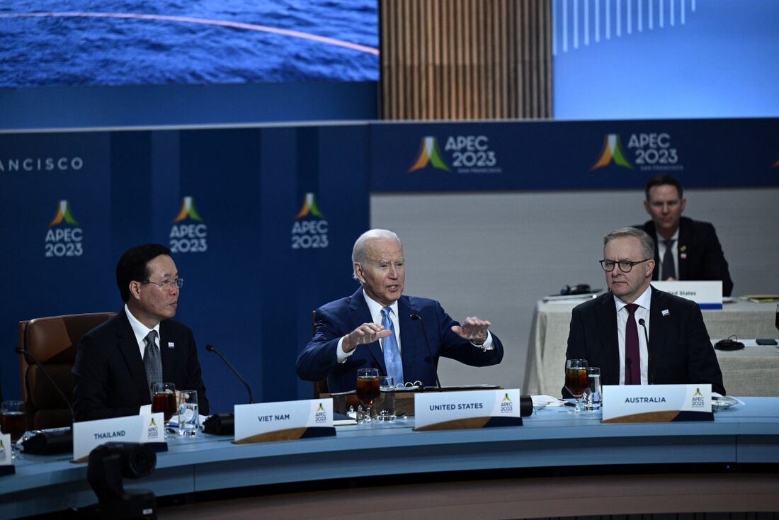 O presidente Joe Biden discursa durante a Semana dos Líderes da Cooperação Econômica Ásia-Pacífico (APEC)