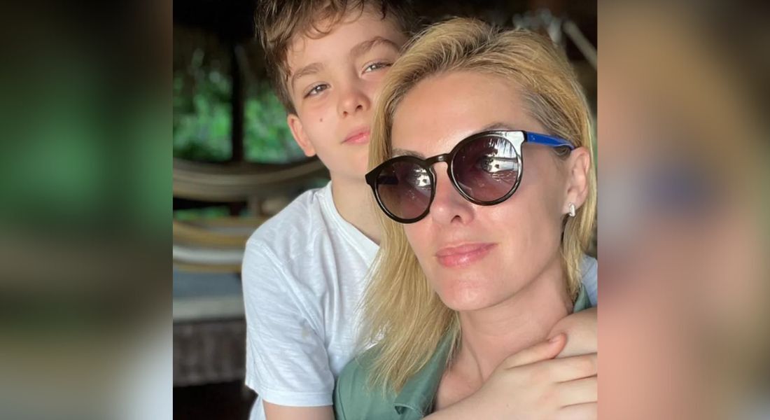 Ana Hickmann posta foto com o filho