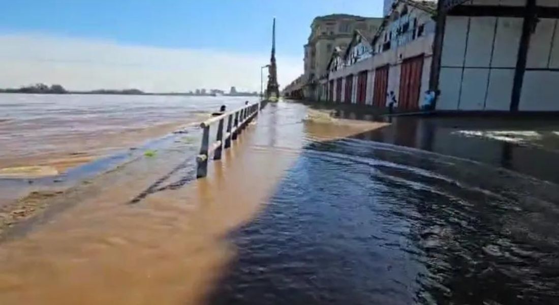 Rio Guaíba no centro histórico de Porto Alegre