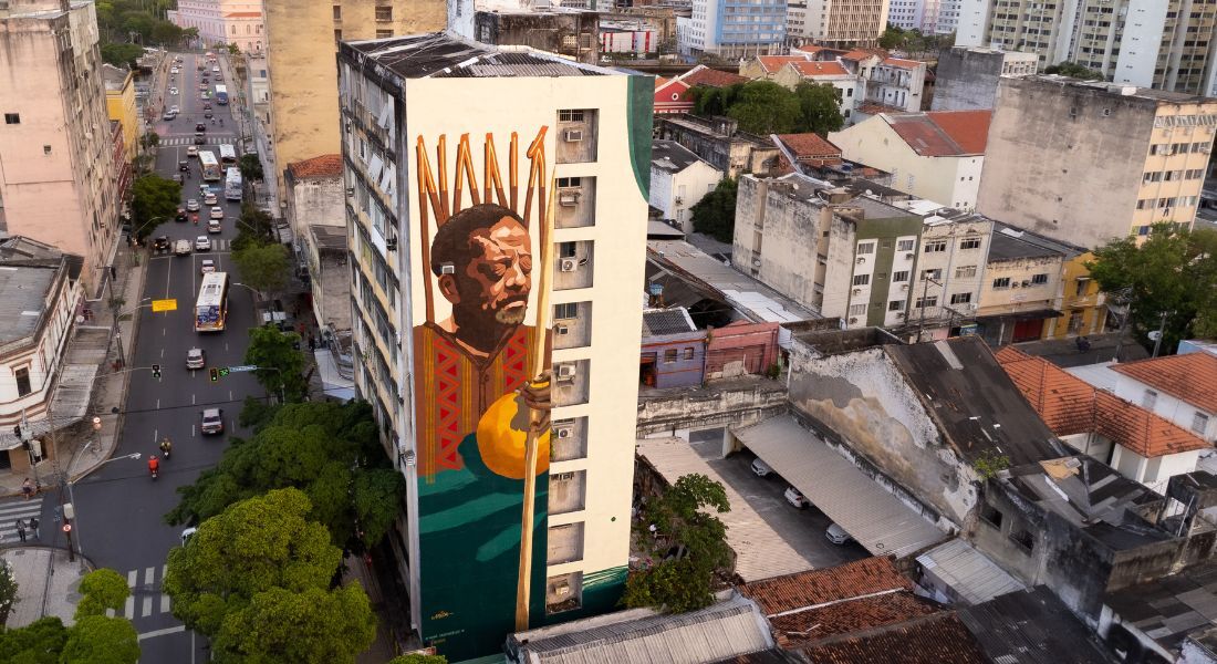 Mural foi pintado em prédio na Boa Vista