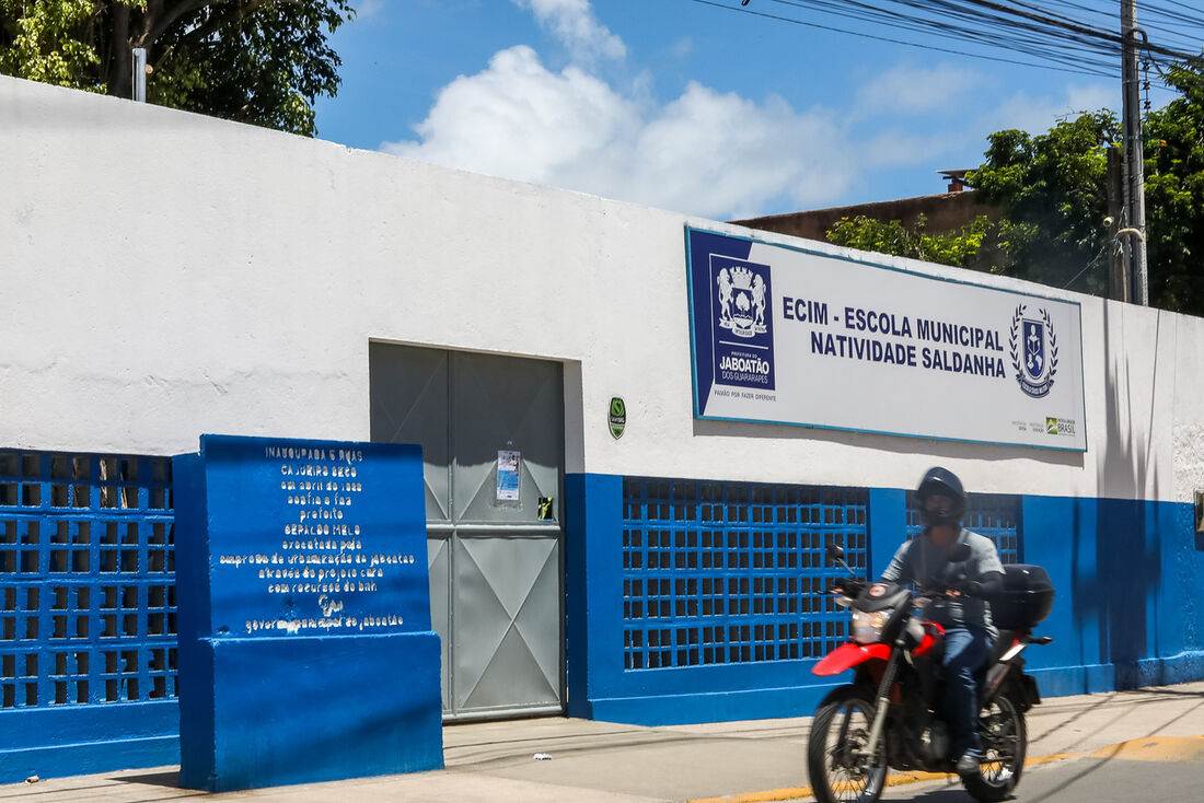 A primeira etapa destina-se exclusivamente à realização do cadastro de todos os estudantes que desejem ingressar na rede e já tenham irmãos estudando em alguma escola municipal