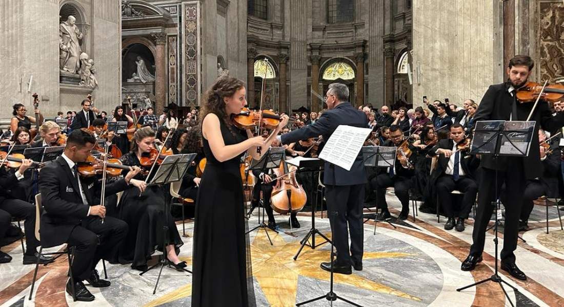 Orquestra Criança Cidadã e músicos de mais três países se apresentam nos Concertos pela Paz no Vaticano 