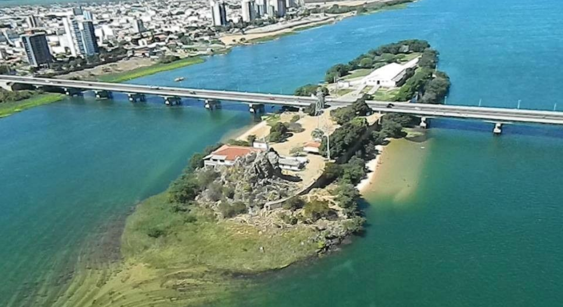 Ilha do Fogo fica entre Petrolina e Juazeiro
