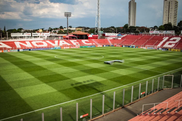 Em jogo morno pela Série B, Vila Nova e Londrina empatam por 0 a 0