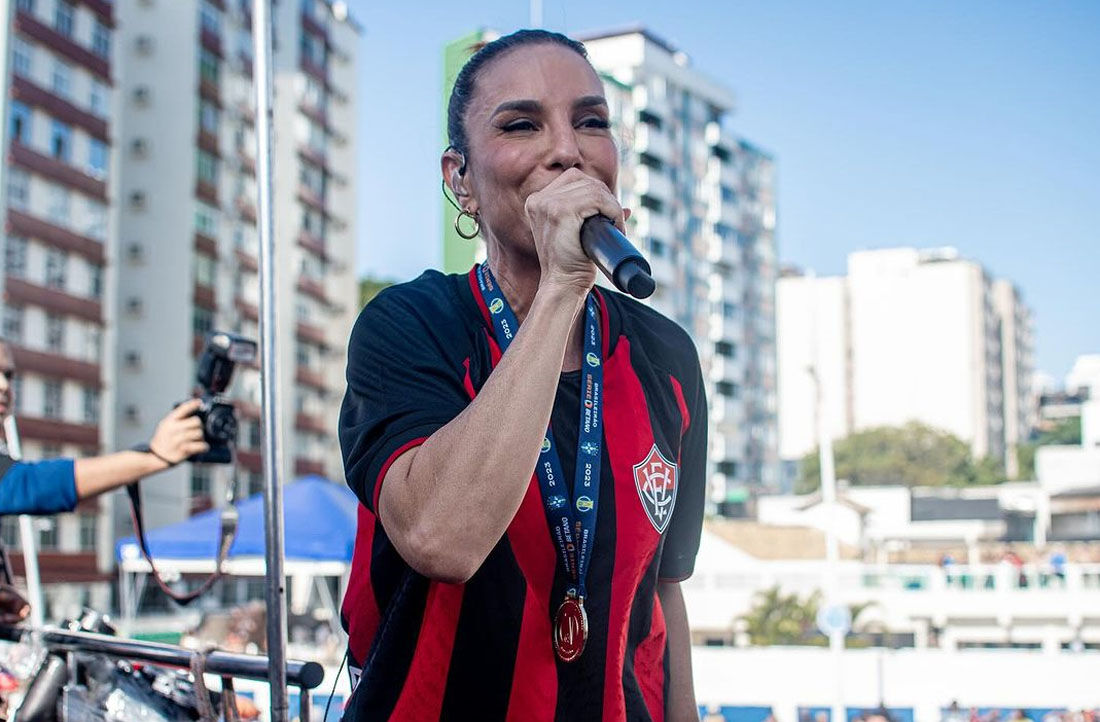 Ivete foi uma das atrações da festa rubro-negra