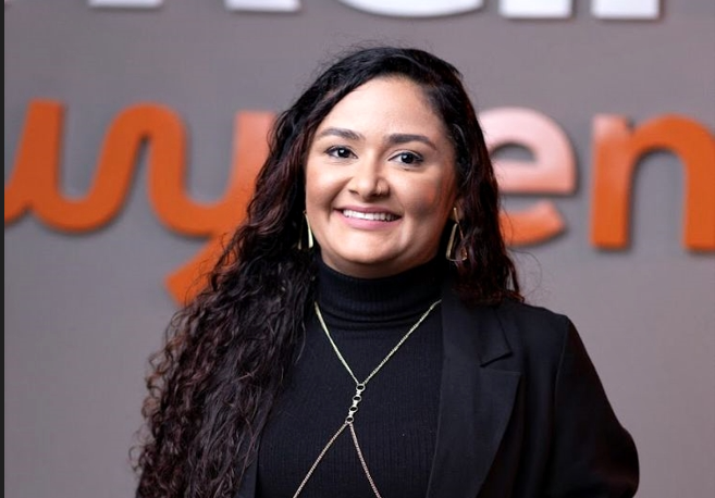 Petra: Escolha cartões sem tarifas, evite o uso de muitos cartões e não comprometa mais de 30% da sua renda com cartão de crédito"