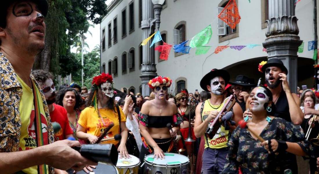 Dia dos Mortos é celebrado nos jardins do Museu da República, no Rio de Janeiro