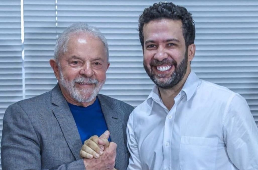 O ex-presidente Luiz Inácio Lula da Silva (PT) e o deputado federal André Janones (Avante-MG) 