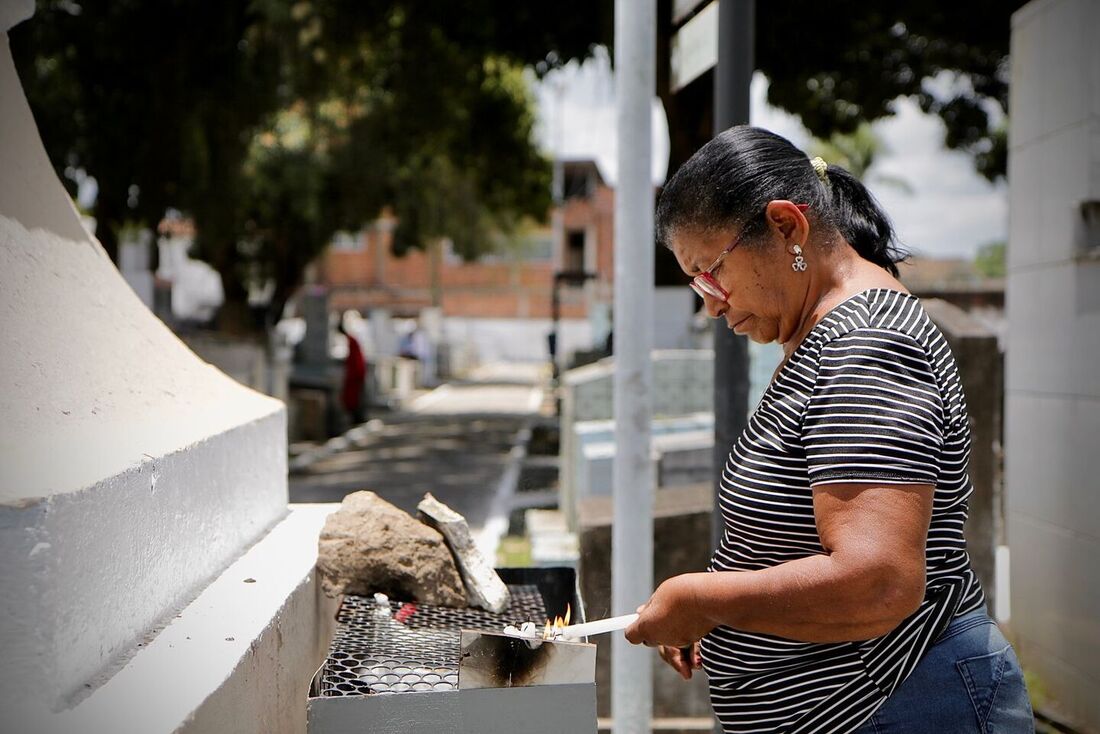 Maria Josefa no Cemitério da Várzea