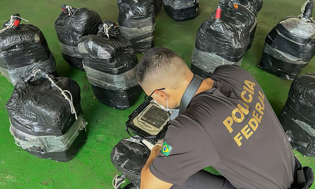 PF e PRF apreendem 1,5 tonelada de cocaína