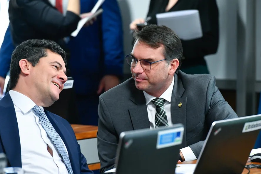 Senador Sergio Moro apresentou uma emenda ao relator da proposta, Flávio Bolsonaro