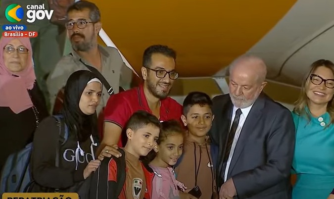 Presença de Lula no Catar aumenta peso para repatriação de brasileiros de  Gaza