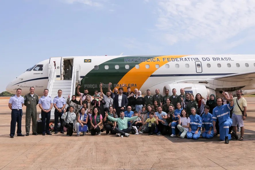 Saída dos repatriados para São Paulo