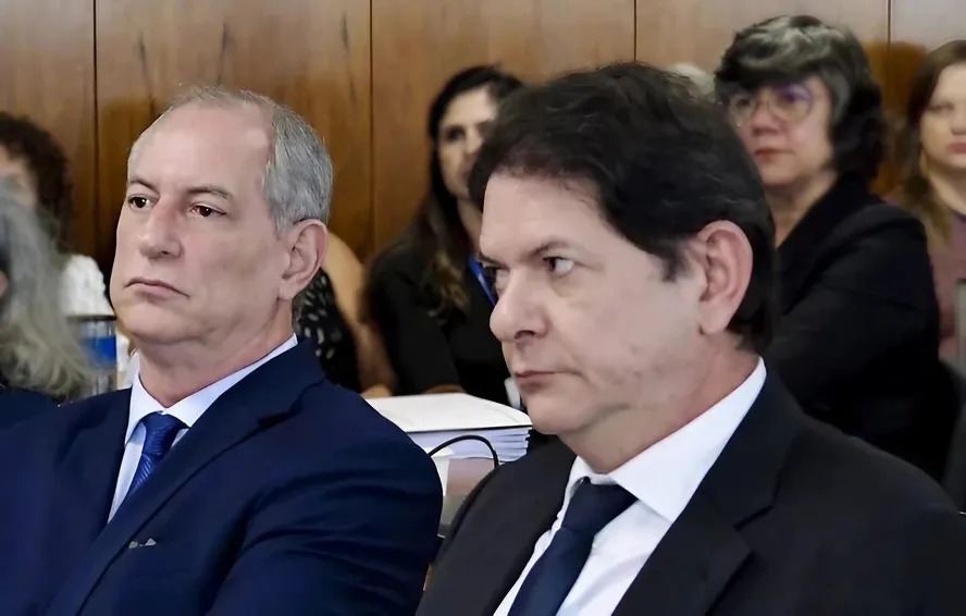 Cid Gomes se aproxima do PT senador vai procurar Lula e ministro