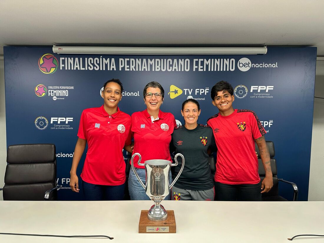 Em clima cordial, treinadoras e capitães de Sport e Náutico foram as estrelas da coletiva 