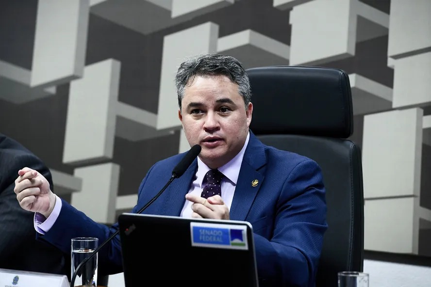 Senador Efraim Filho (União-PB)