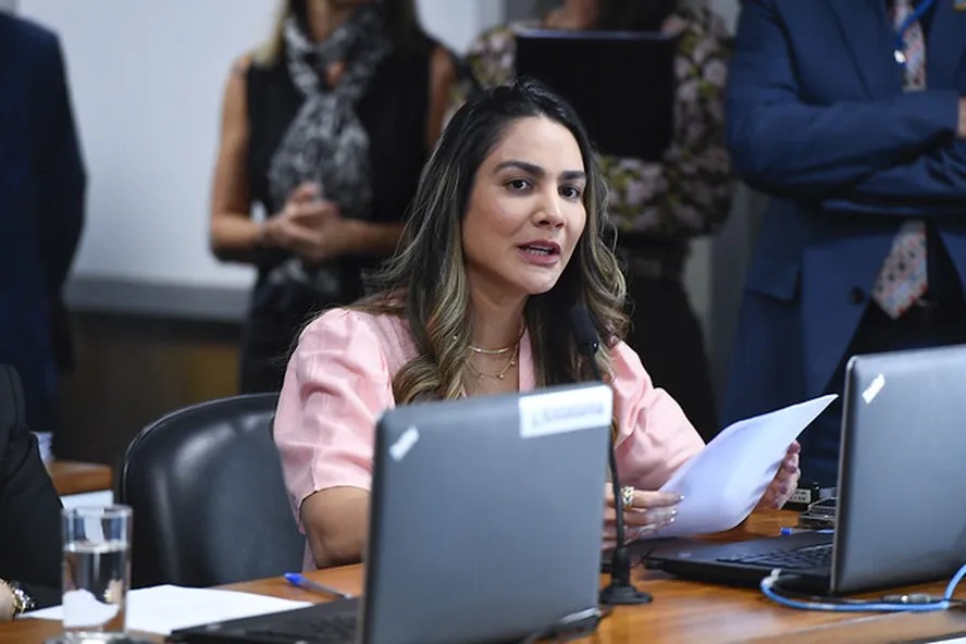 Suplente de Dino, senadora Ana Paula Lobato (PSB-MA) vai sabatiná-lo na CCJ para vaga no STF 