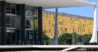 O ministro André Mendonça, do Supremo Tribunal Federal (STF), votou hoje (30) contra o afastamento das regras fiscais