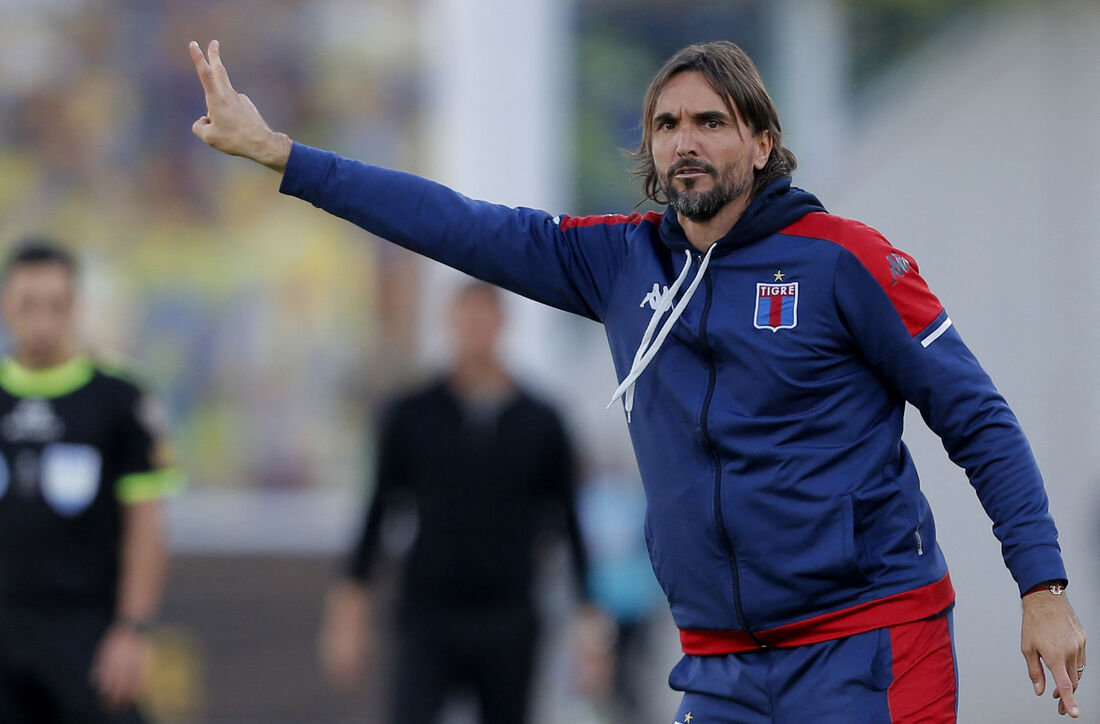 Diego Martinez no comando do Tigres