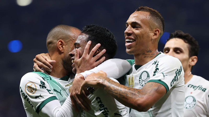 Palmeiras marca no final e vence Cruzeiro pelo Campeonato