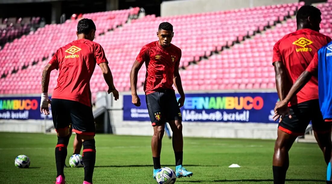 Cruzeiro volta a vencer e agora se prepara para festa final no