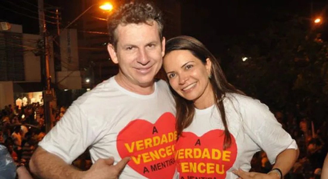 Governador Mauro Mendes (União Brasil) e a esposa, Virgínia Mendes