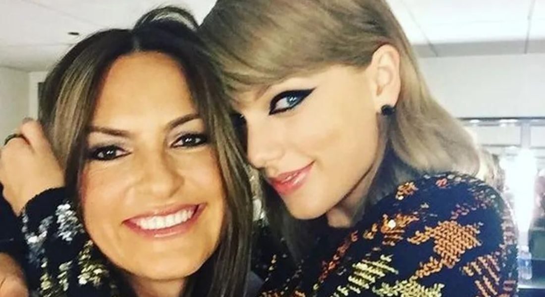 Mariska Hargitay e Taylor Swift nos bastidores do VMA 2015