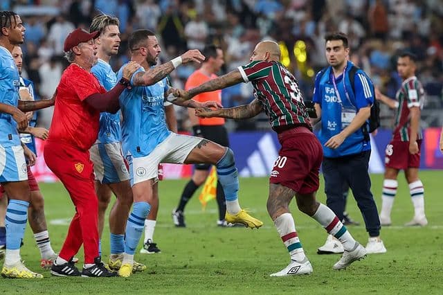 Uma das fotos publicadas por Kyle Walker a confusão contra o zagueiro Felipe Melo 