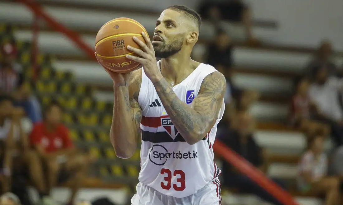 Técnico da equipe de basquete do São Paulo comenta sobre