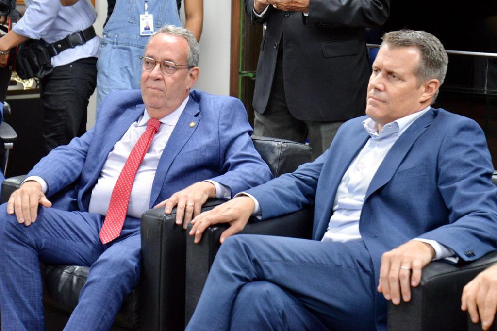 Deputado Álvaro Porto (à esquerda) e o embaixador da Suiça no Brasil, Pietro Lazzeri