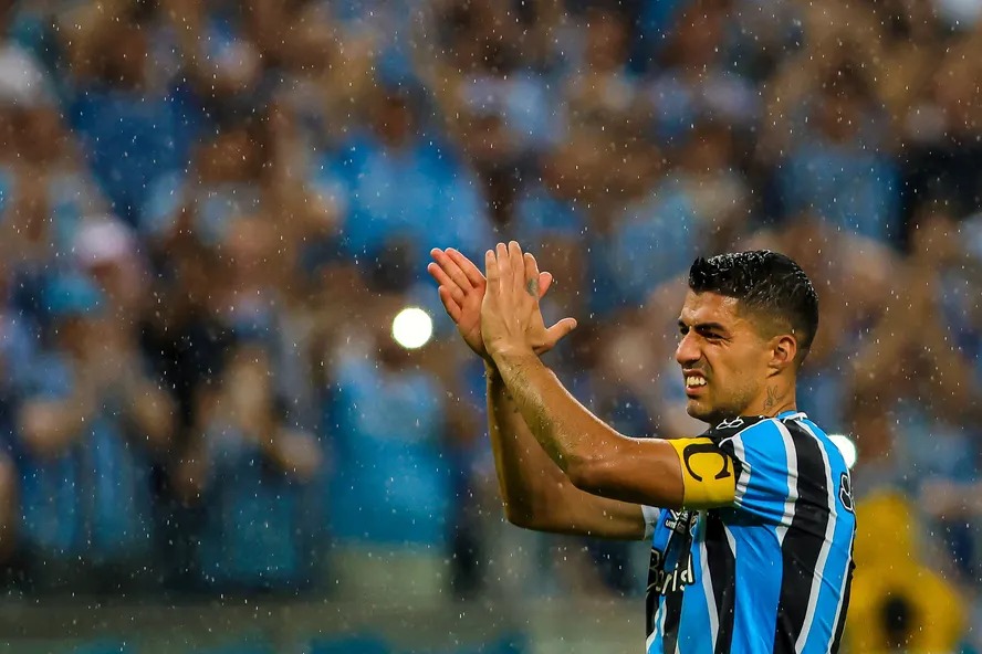 Luis Suárez acerta com o Inter Miami e frusta torcedores do Grêmio, diz  jornal