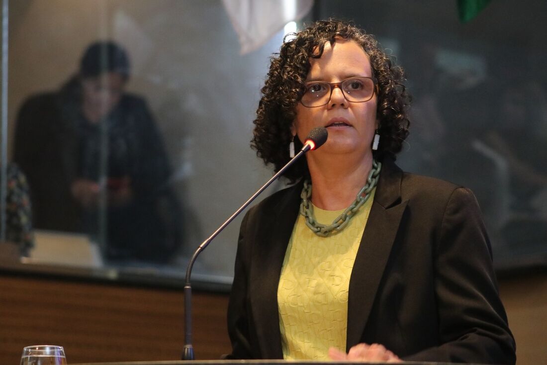 Leusa Santos, editora-chefe da Folha de Pernambuco