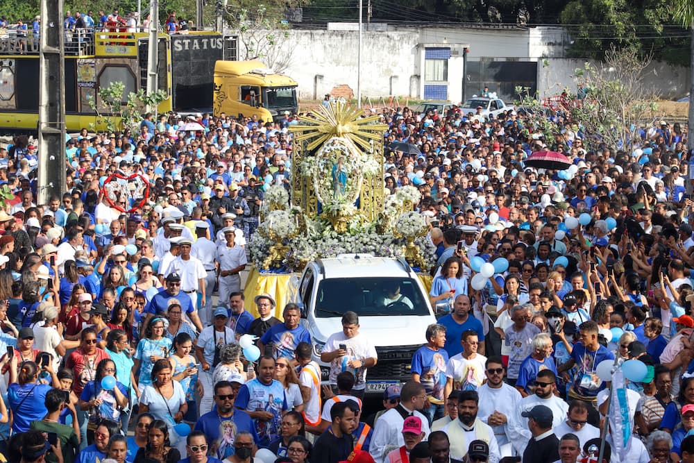 Procissão em homenagem à Nossa Senhora da Conceição