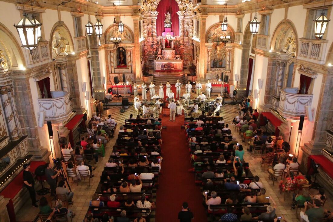 Concerto especial de natal marcou a edição do Música na Igreja, neste domingo (17)