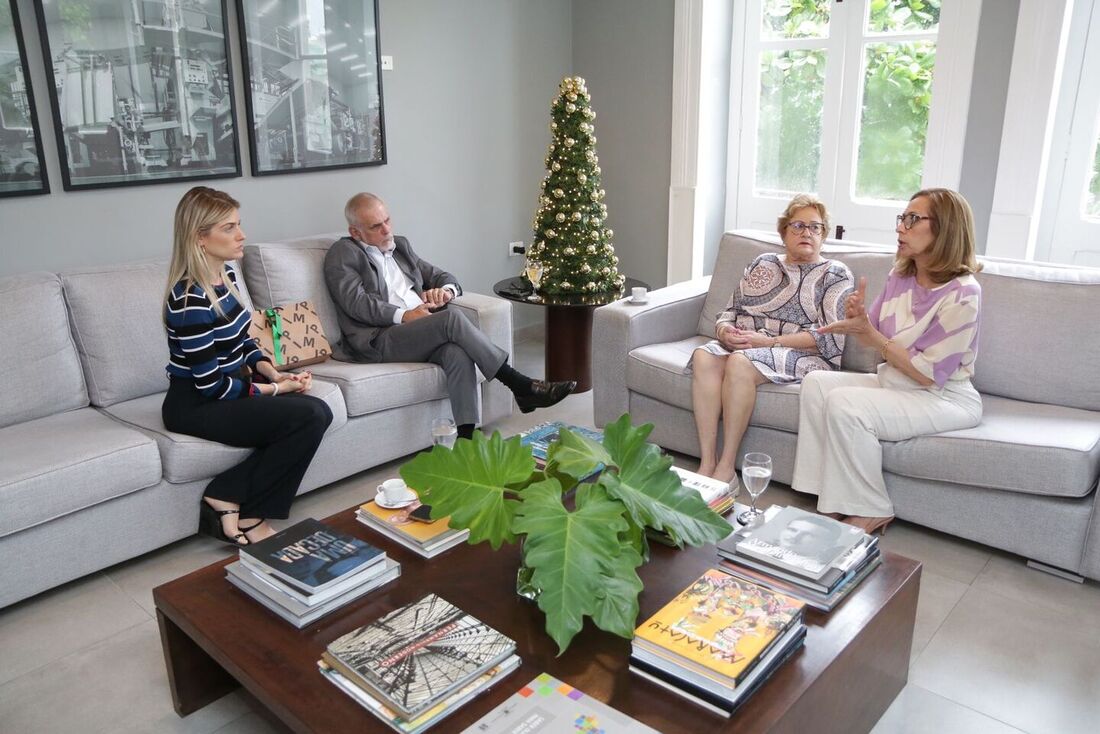 Visita aconteceu nesta terça-feira (19)