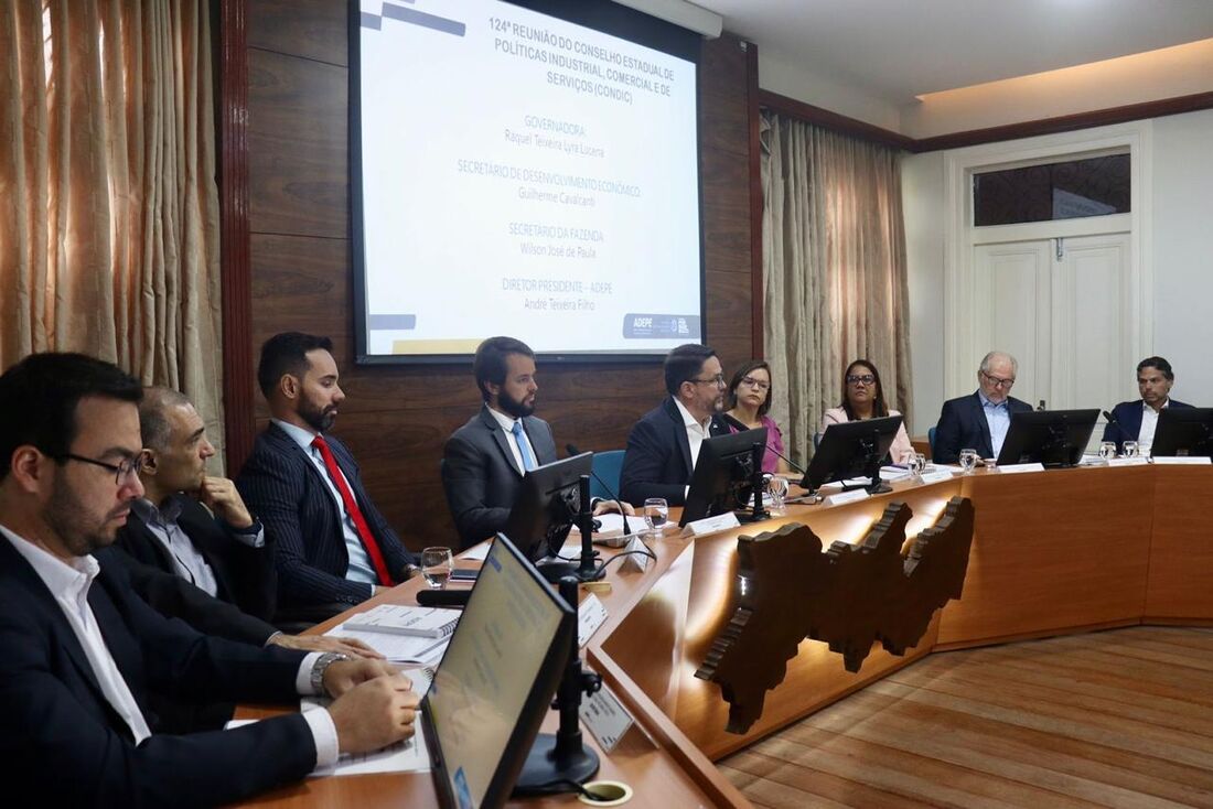 Governo de Pernambuco realiza reunião do Condic e faz balanço de investimentos em 2023