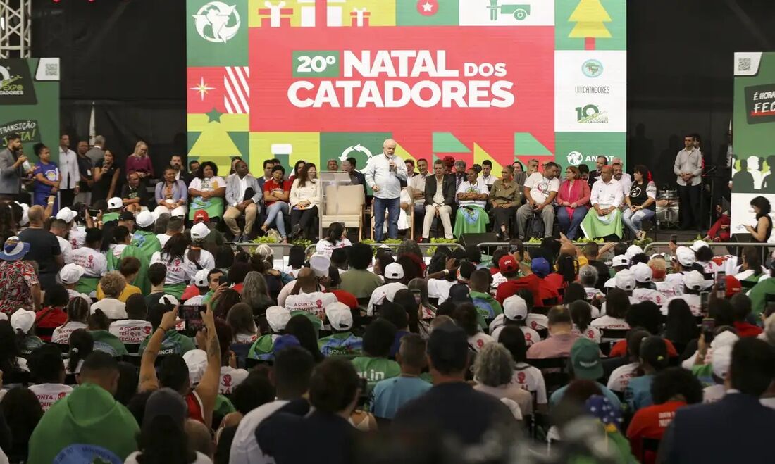 Lula discursa na 20&ordm; edição do Natal dos Catadores