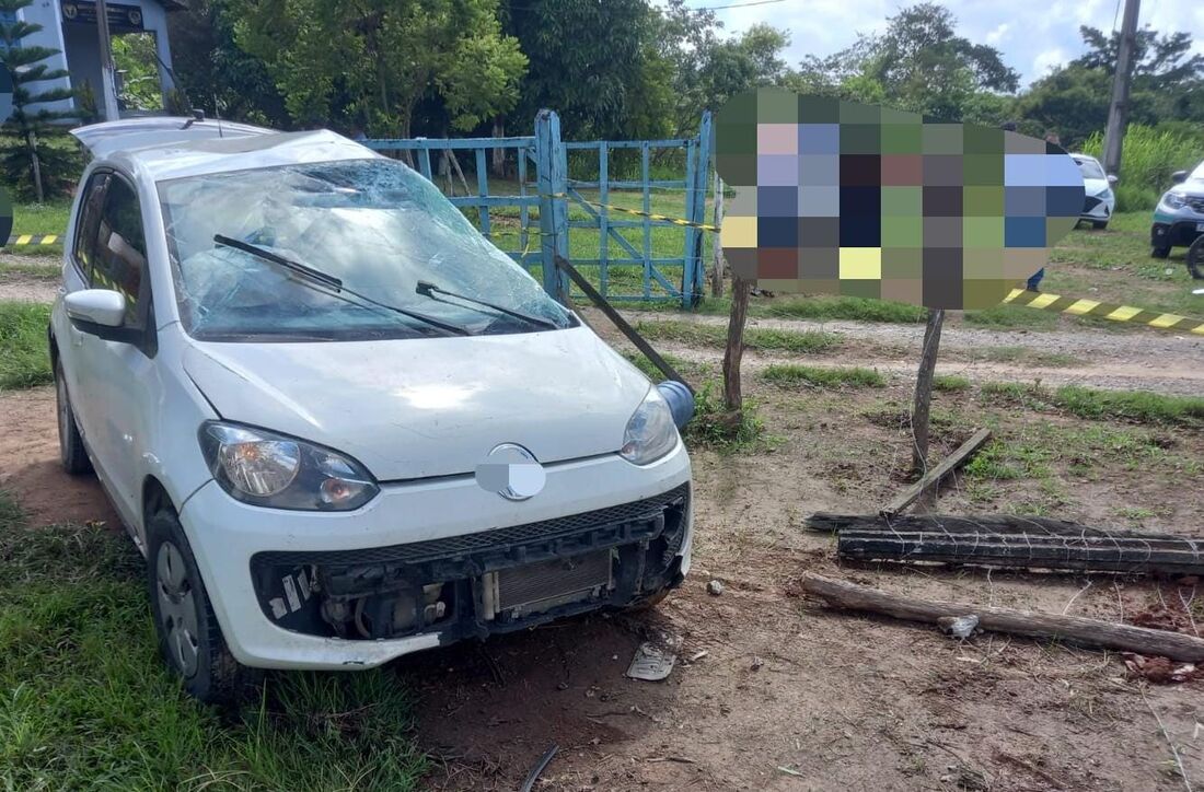 Carro saiu da pista após a motorista perder o controle