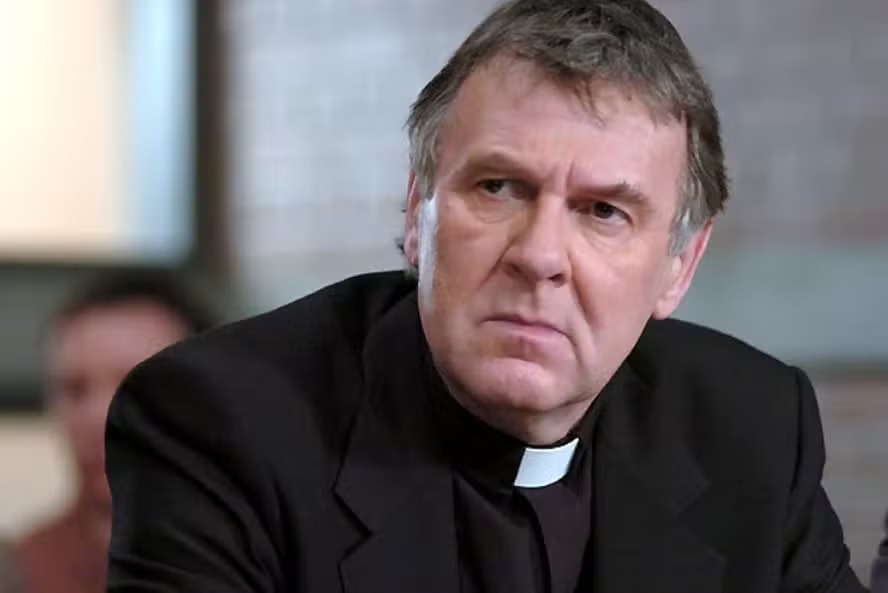 O ator Tom Wilkinson, em cena do filme "O exorcismo de Emily Rose" (2005)