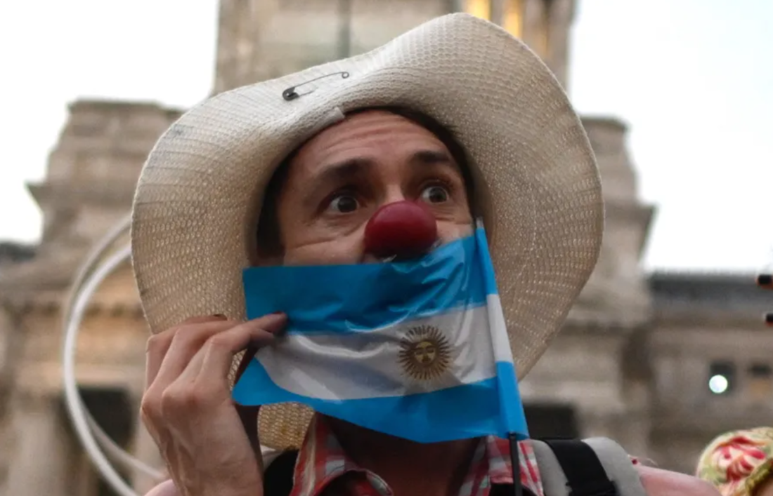 Manifestação contra pacote de medidas de Milei 