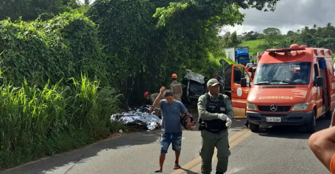 Acidente deixou 8 vítimas fatais e um ferido na PE-50, em Glória do Goitá, na Zona da Mata de Pernambuco