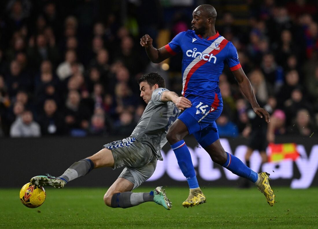 Crystal Palace e Everton abriram a rodada da FA Cup