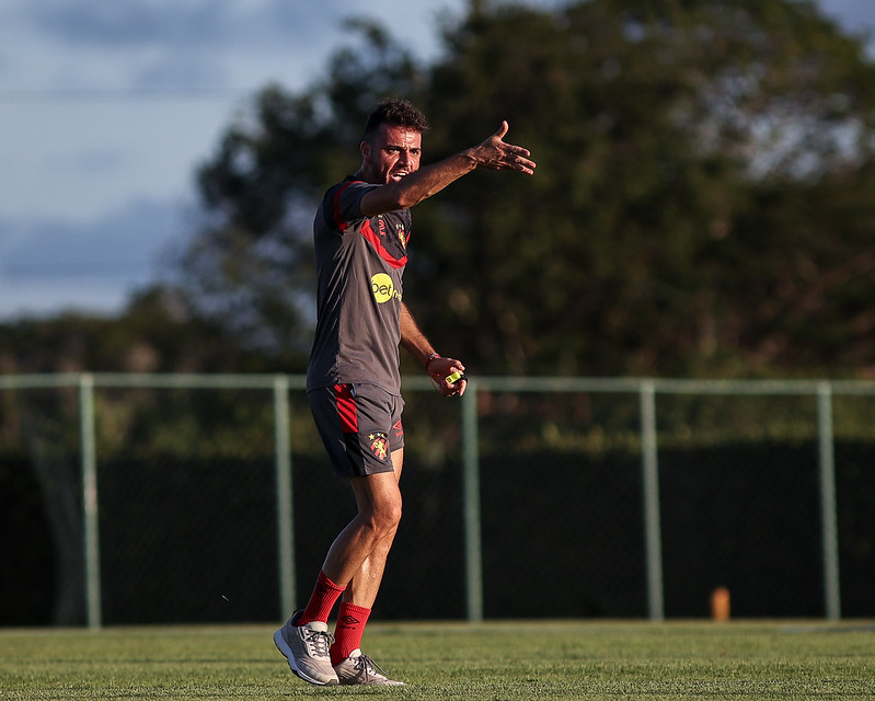 Mariano Soso, técnico do Sport